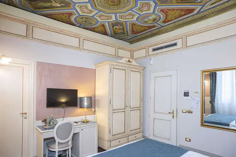 Hotel Donatello Florence in Florence — foto 17
