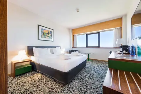 Ramada by Wyndham Lisbon in Almada — foto 17