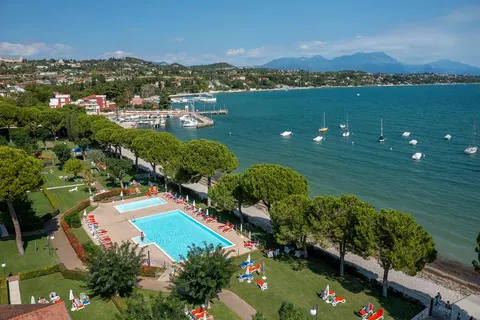 Front Lake Resort Le Corti Del Lago foto 4