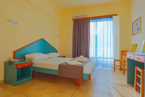 Filoxenia Hotel - Apartments in Θεολόγος — foto 27