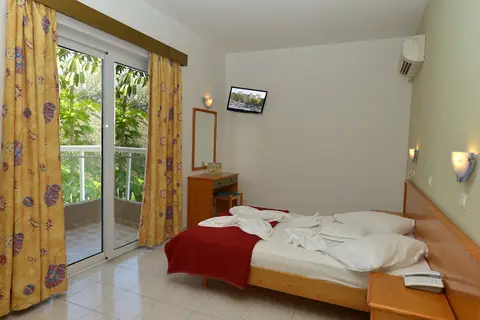 Barbie Hotel & Apartments in Ιαλυσός — foto 18