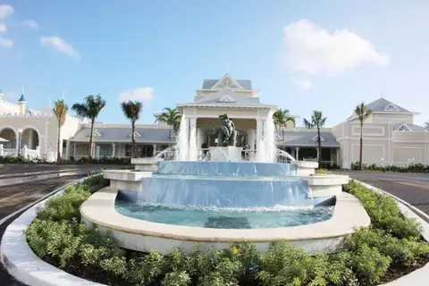 Fantasia Bahia Principe Punta Cana in Salvaleón de Higüey — foto 21
