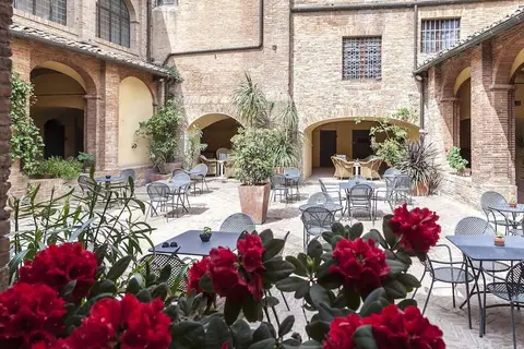 Il Chiostro del Carmine in Sienna — foto 4