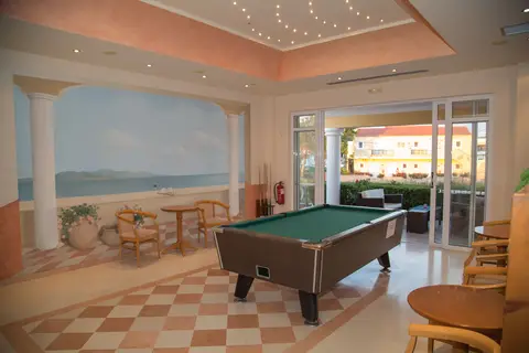 Hotel Athina in Άγιος Στέφανος — foto 27