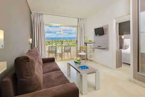 H10 Cambrils Playa in Cambrils — foto 17