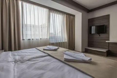 Hotel Royal Inn in Belgrado — foto 23