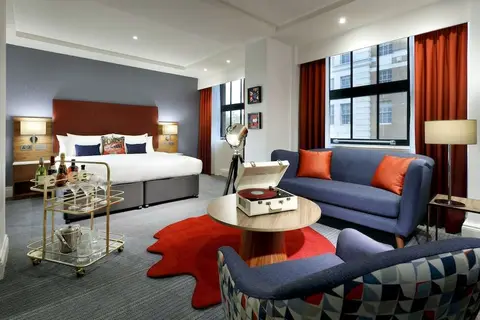 The Cumberland in Londen — foto 11