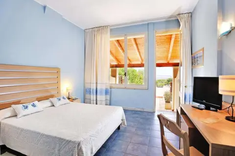 Cala della Torre Club Hotel in La Caletta — foto 5