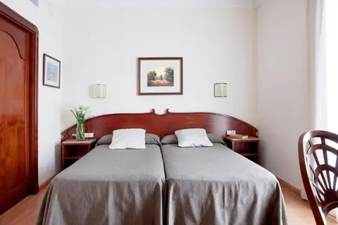 Hotel Gaudi in Barcelona — foto 10