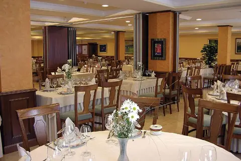Chateau La Roca in Santander — foto 17
