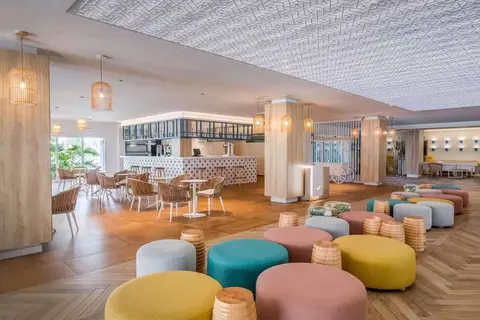 Hotel Occidental Torremolinos Playa in Torremolinos — foto 8