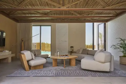 Erth Abu Dhabi in المُزُون — foto 17