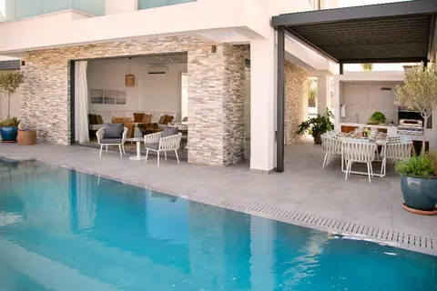 Chris Le Mare Gold Luxury Villa in Παραλίμνι — foto 18