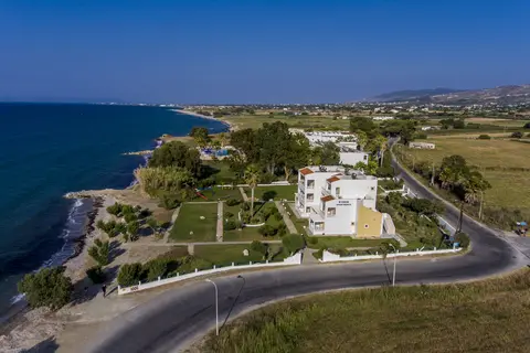 Byron Apartments in Τιγκάκι