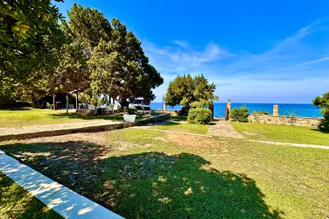 Genari beach apartments in Pyrgos — foto 7
