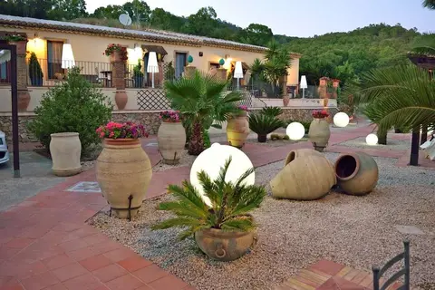 Agriturismo Vecchia Masseria in San Michele di Ganzaria — foto 21