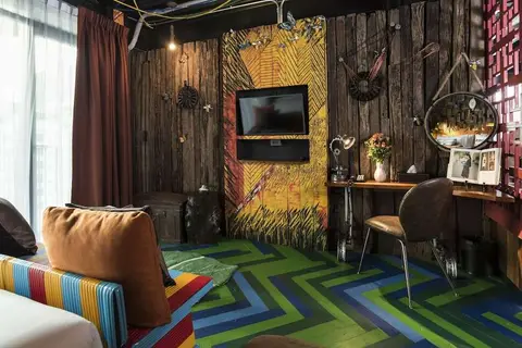 Mestyle Garage Hotel Bangkok in Bangkok — foto 17
