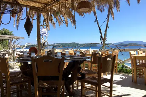 Vassilias Beach in Αχλαδιάς — foto 18