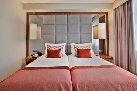 Turim Marquês Hotel in Almada — foto 23