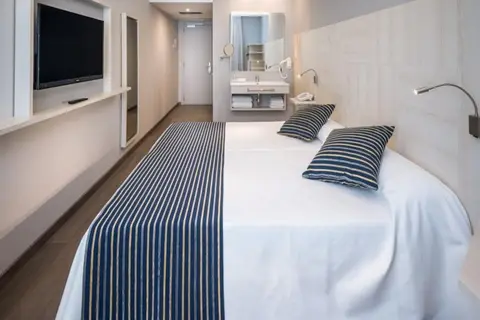 Hotel GHT Sa Riera in Tossa de Mar — foto 16