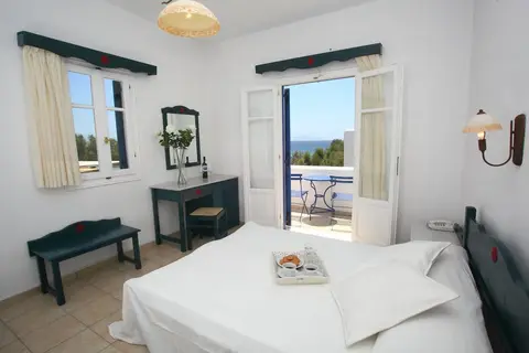 Paros Inn Hotel in Πίσω Λιβάδι — foto 26