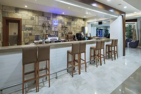 Green Bay Resort & Spa in Güvercinlik — foto 19