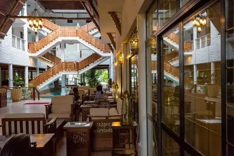 Travellers Beach Hotel & Club in Kasemeni ward — foto 9