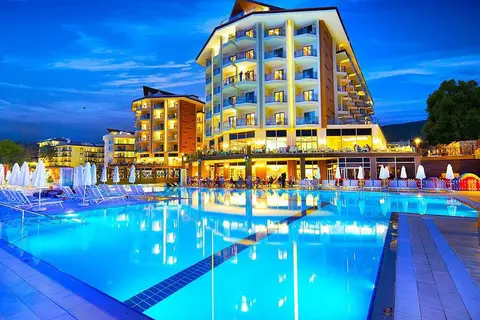 Ramada Hotel & Suites by Wyndham Kusadasi in Kusadasi — foto 5