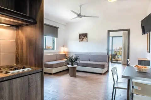 Gerona Mare Apartments in Γεράνι — foto 13