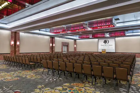 DoubleTree by Hilton Los Angeles Downtown in Los Angeles — foto 14