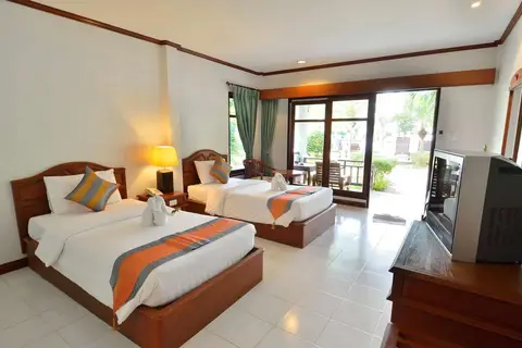 First Bungalow Beach Resort in บ้านเฉวง — foto 3