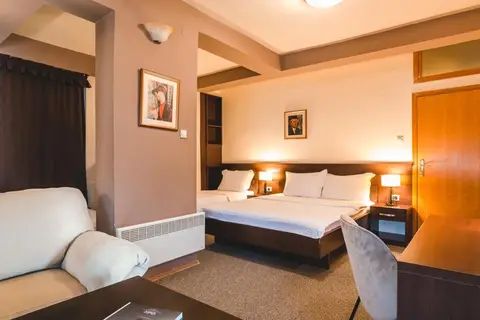Keto in Podgorica, foto 30