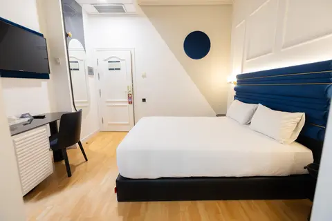 Hotel Inca in Zaragoza — foto 17