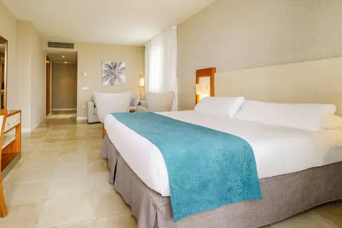 Hotel ILUNION Fuengirola in Fuengirola — foto 4