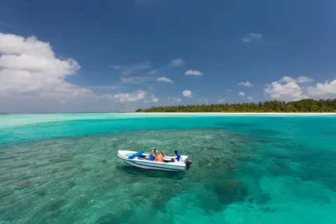 Meeru Maldives Resort Island in Golf Driving Range — foto 13