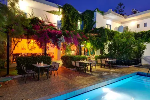 Costas & Chrysoula in Πλακιάς — foto 5