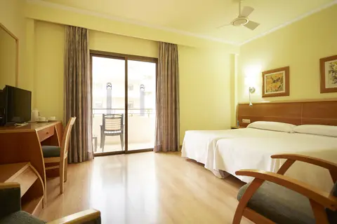 Invisa Hotel La Cala in Santa Eulària des Riu — foto 15