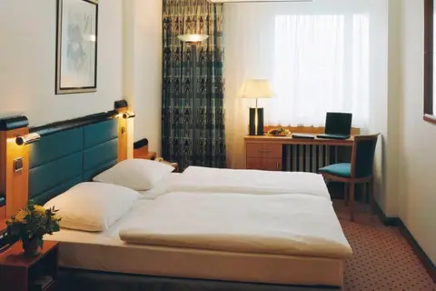 Hotel Park Inn by Radisson Berlin Alexanderplatz in Berlijn — foto 3