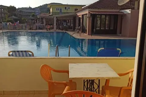 Amadeus Hawaii Studios & Apartments in Σιδάρι — foto 20