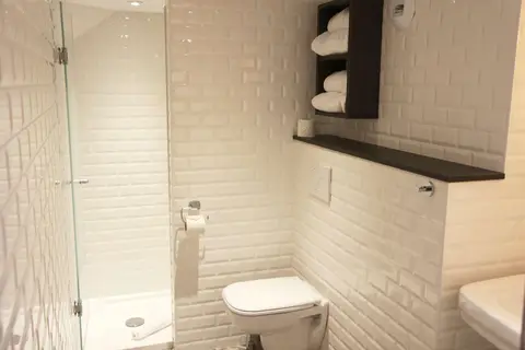 Hotel Littéraire Marcel Aymé in Parijs — foto 14