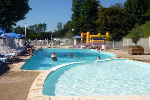 Camping Le Grand Lac in Clairvaux-les-Lacs — foto 4