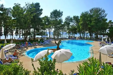 Hotel Aurora Plava Laguna in Katoro