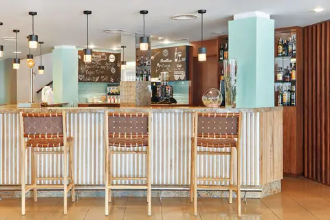 Universal Hotel Cabo Blanco in Colònia de Sant Jordi — foto 19