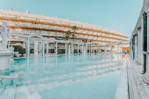 Cleopatra Palace in Arona — foto 10