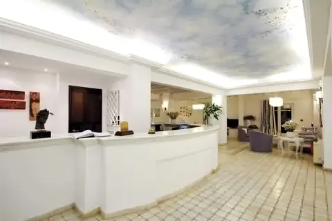 Pelican Bay Hotel in Πλατύς Γιαλός — foto 27