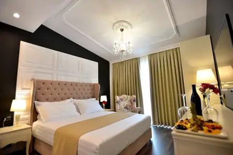 Flower Hotel in Golem, foto 14