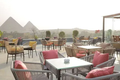 Pyramid Front Hotel in كفرة نصار — foto 6