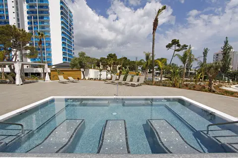 BG Tonga Tower Design Hotel & Suites in Santa Margalida — foto 5
