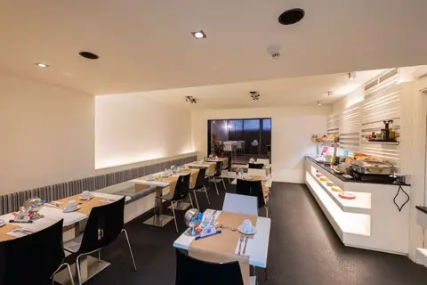 Atenea Rekord Suites in Vilanova i la Geltrú — foto 15