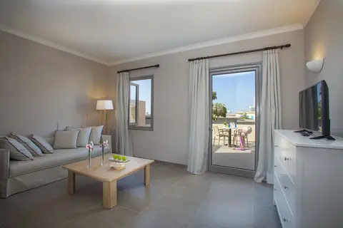 Louis St Elias Resort & Waterpark in Παραλίμνι — foto 11